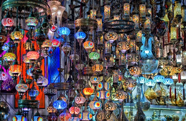 Istanbul Turchia Aprile 2016 Lampade Tradizionali Grand Bazaar Istanbul Turchia — Foto Stock