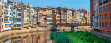 Girona, İspanya. -25 Temmuz 2014: Girona, İspanya tarihi Yahudi Mahallesi görünümü.