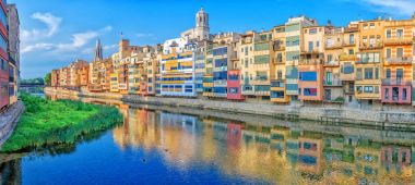 Girona Yahudi mahallesinde bir bakış. İspanya.