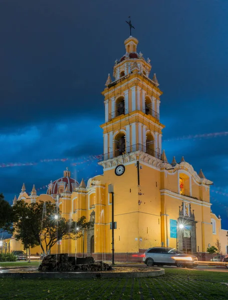 Cholula México Noviembre 2016 Iglesia San Pedro Apostol Por Noche — Foto de Stock