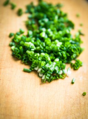 kıyılmış yeşil soğan