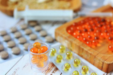 Hastalığın tedavisi için ilaç ve vitaminler.