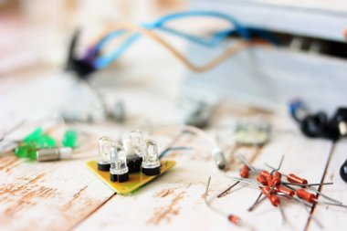 Kablo şeması için radyo bileşenleri