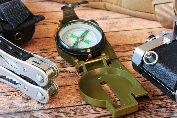 Yürüyüş için pusula ve kamera