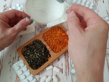 Hastalık için ilaç üretiyorum.