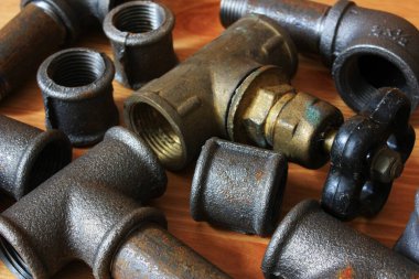 Su kurulumu için tesisat tesisatı