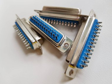 Elektronik panolar için elektronik konnektörler