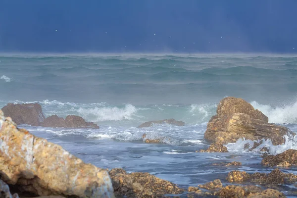 흑해의 파도와 — 스톡 사진