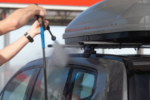 Male Worker Wash Car High Pressure Washer Outdoor — Stock Photo, Image