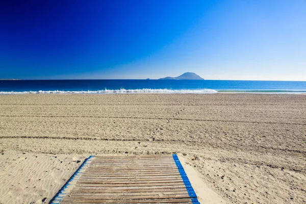 Дорога Песчаному Пляжу Синему Морю Острову Испании — стоковое фото