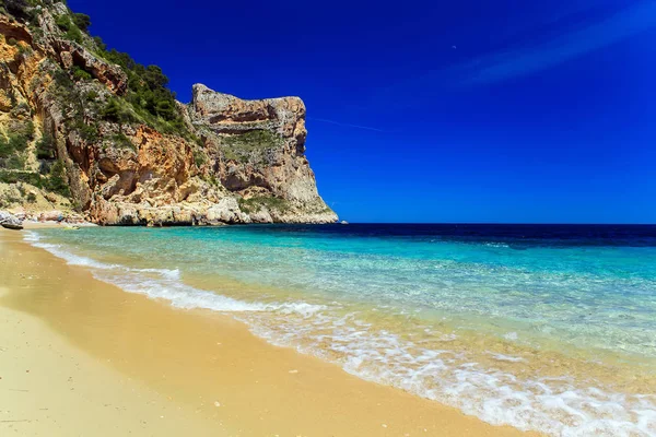 Spiaggia di Cala del Moraig a Benitatxell di Alicante in Spagna — Foto Stock