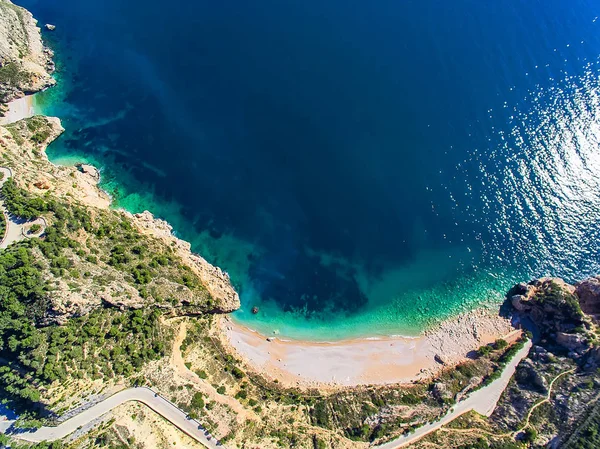 Playa elegante y mar turquesa, Vista desde arriba — Foto de Stock