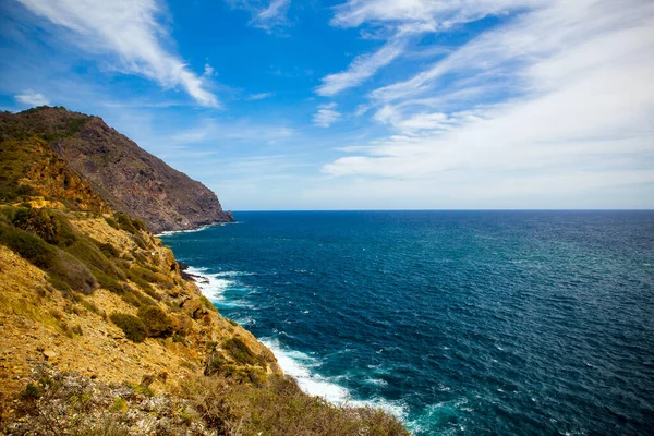 İspanya 'da güzel deniz manzarası, dağlar ve deniz, Costa Calida, Murcia