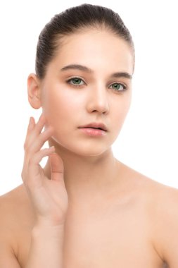 Bankacı Charlie'yle olan güzel esmer kadın portresi. Beyaz izole.