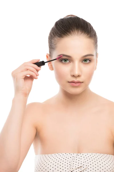 Augen schminken. Wimperntusche in Nahaufnahme, lange Wimpern. Make-up Pinsel. isoliert. — Stockfoto