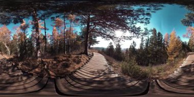 4k Sonbahar zaman bir güzel dağ sahnenin 360 Vr sanal gerçeklik. Vahşi Rus dağlar.