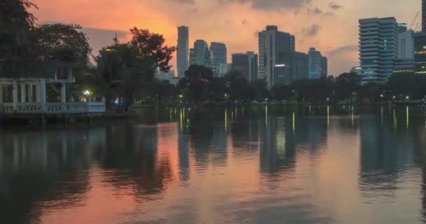 Lumpini Park, Bangkok, Tailandia. DIC 2018 — Vídeo de stock