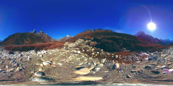 4K VR of Dingboche and Pheriche village in Nepal, basic point of everest base camp track. EBC. Buddhist stupa on mountain. — Stock Video