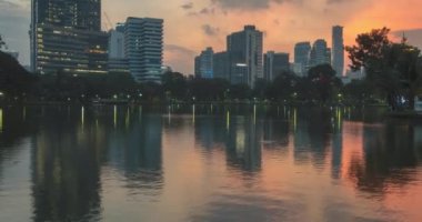 Lumpini Parkı, Bangkok, Tayland. Aralık 2018