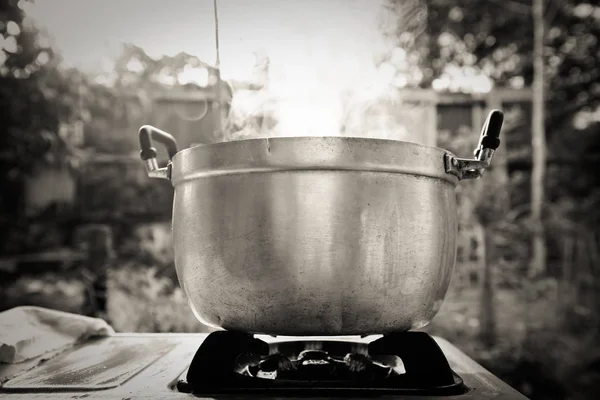 Ånga Över Matlagning Gryta Kök — Stockfoto