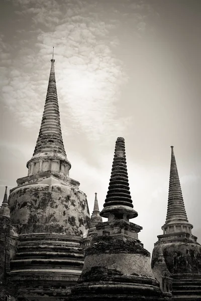 Eski bir pagoda antik tapınak Tayland