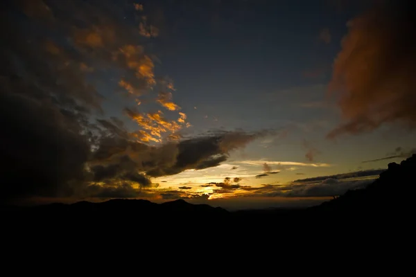 Puesta Sol Con Cielo Hermoso —  Fotos de Stock