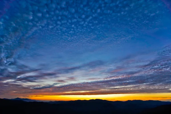 Sonnenuntergang Mit Schönem Himmel — Stockfoto