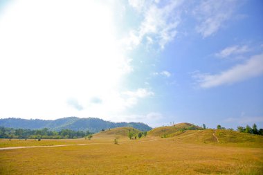 Kel Dağ, Tayland, Ranong 'un güzel çimenlik arazisidir.