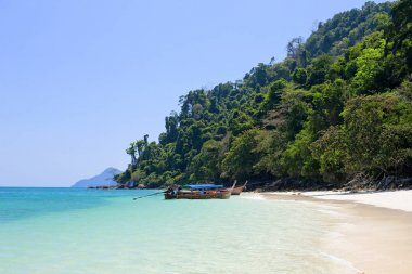 Lord Loughbolough Adası'nda beyaz kumlu plaj veya deniz Dragon Adası, Myanmar
