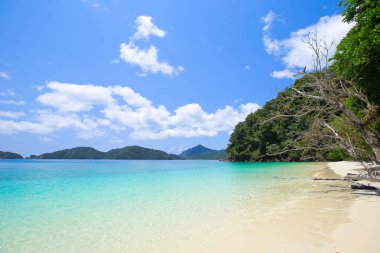 Lord Loughbolough Adası'nda beyaz kumlu plaj veya deniz Dragon Adası, Myanmar