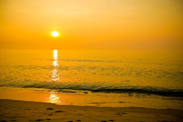 Vista Incrível Pôr Sol Verão Praia — Fotografia de Stock