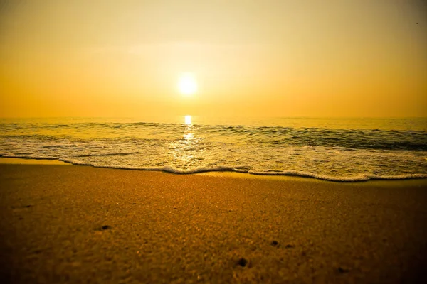 Puesta Sol Playa Con Hermoso Cielo — Foto de Stock