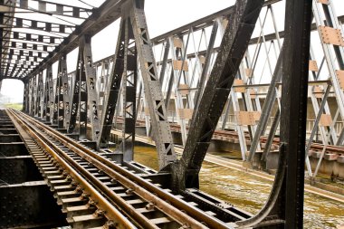 Tren geçerken bir satýr kırsal Tayland.