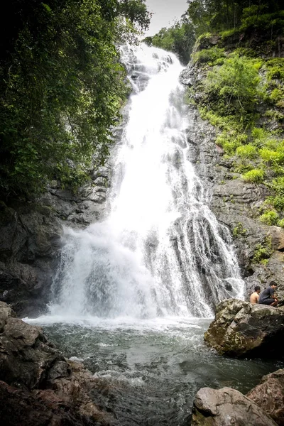 nakhon nayok, Tayland Sarika şelale