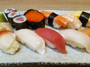 Asya restoran Sushi plaka