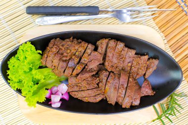 Kızarmış domuz karaciğer