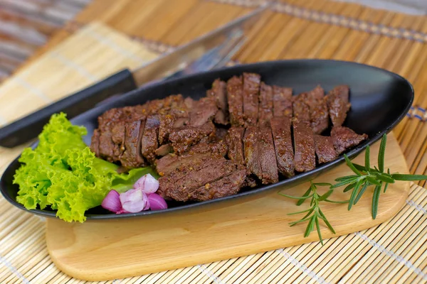 Kızarmış domuz karaciğer