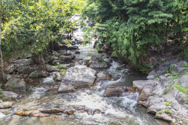 Kao Chon Şelalesi (Kao Joan Şelalesi) Tayland 'ın Ratchaburi ilinin Suan Phueng ilçesinin ünlü şelalesidir..