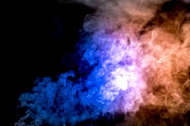 Çeşitli şekillerde duman çeşitli dekoratif işler için kullanılabilir.