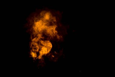 Çeşitli şekillerde duman çeşitli dekoratif işler için kullanılabilir.