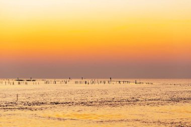 Güneşten sonra gökyüzünün renkleri