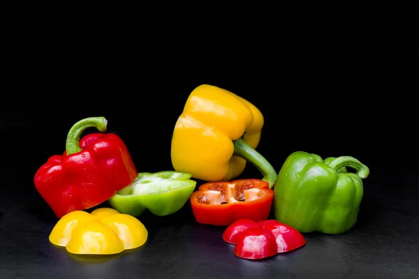Bell peppers are chili peppers that are not spicy, have a lot of meat, rich in vitamins, sweet taste.