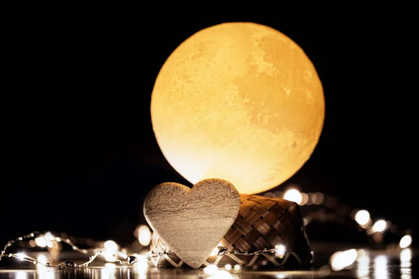 Камень Форме Сердца Лампа Лунного Света — стоковое фото