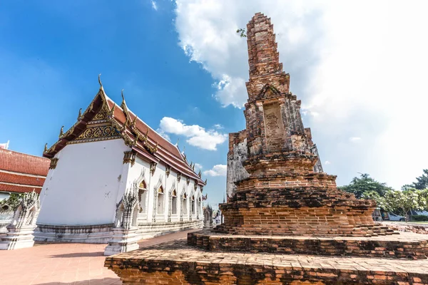 Wat Yai Chom Prasat Tha Chin Mueang Samut Sakhon District — Fotografia de Stock