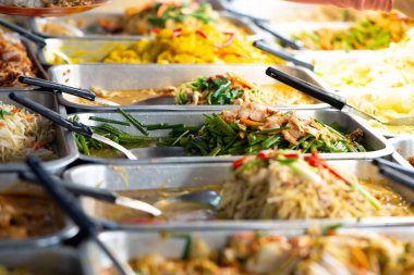 Tayland yemeği tarzı, pirinçli kahvaltı.