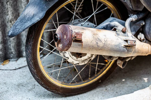 Ketten Und Auspuff Alter Motorräder — Stockfoto