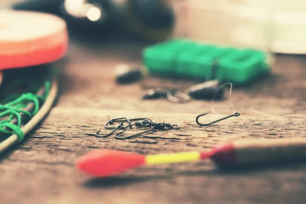 Tie on a fishing hook — Stock Photo, Image