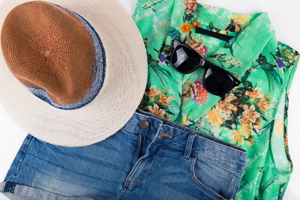 Ropa de verano de las mujeres. vista superior —  Fotos de Stock