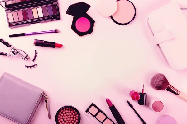 Maquillaje cosméticos conjunto. vista superior con espacio de copia — Foto de Stock