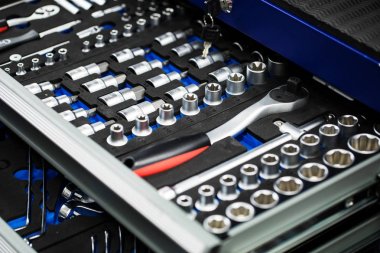 çekmece otomatik mekanik onarım aracı seti ile açın